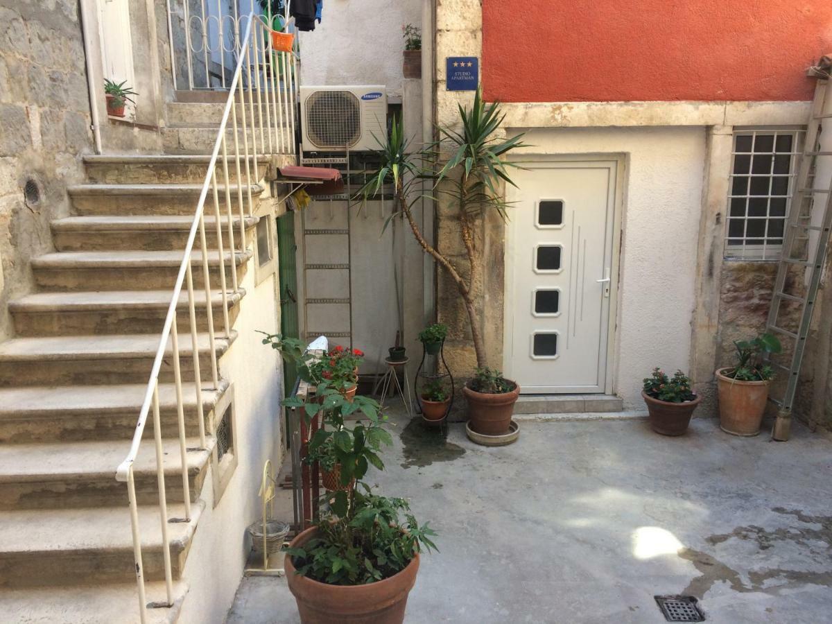 Studio Apartman Ana Split Zewnętrze zdjęcie
